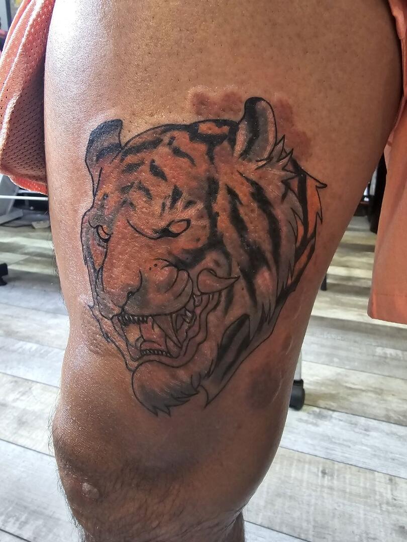 Blackwork tiger tattoo